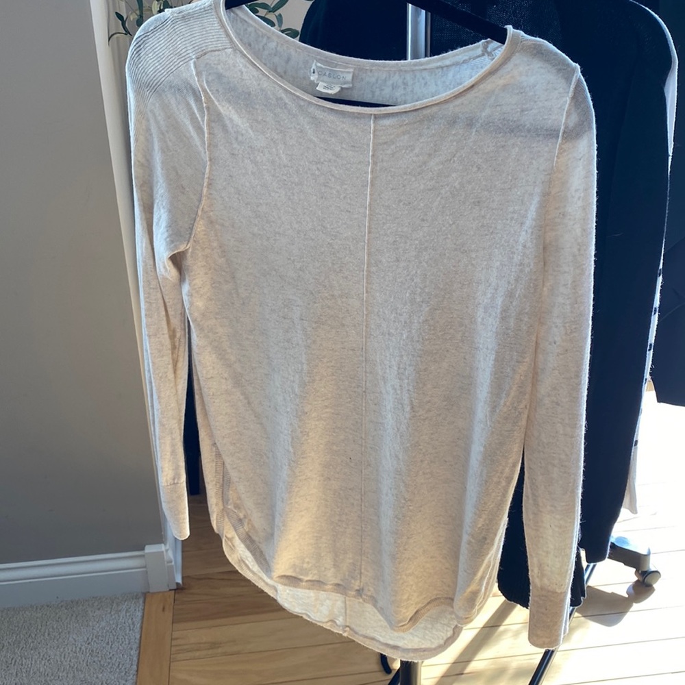 Caslon lightweight oatmeal tunic. Medium.